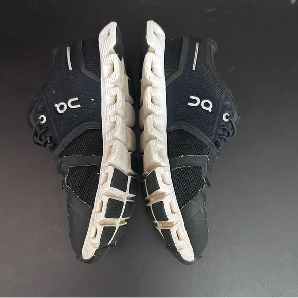 On Cloud Swiss Sneaker Women’s Shoes Size 6.5 Black Slip On Athleisure Sneakers - Picture 7 of 9